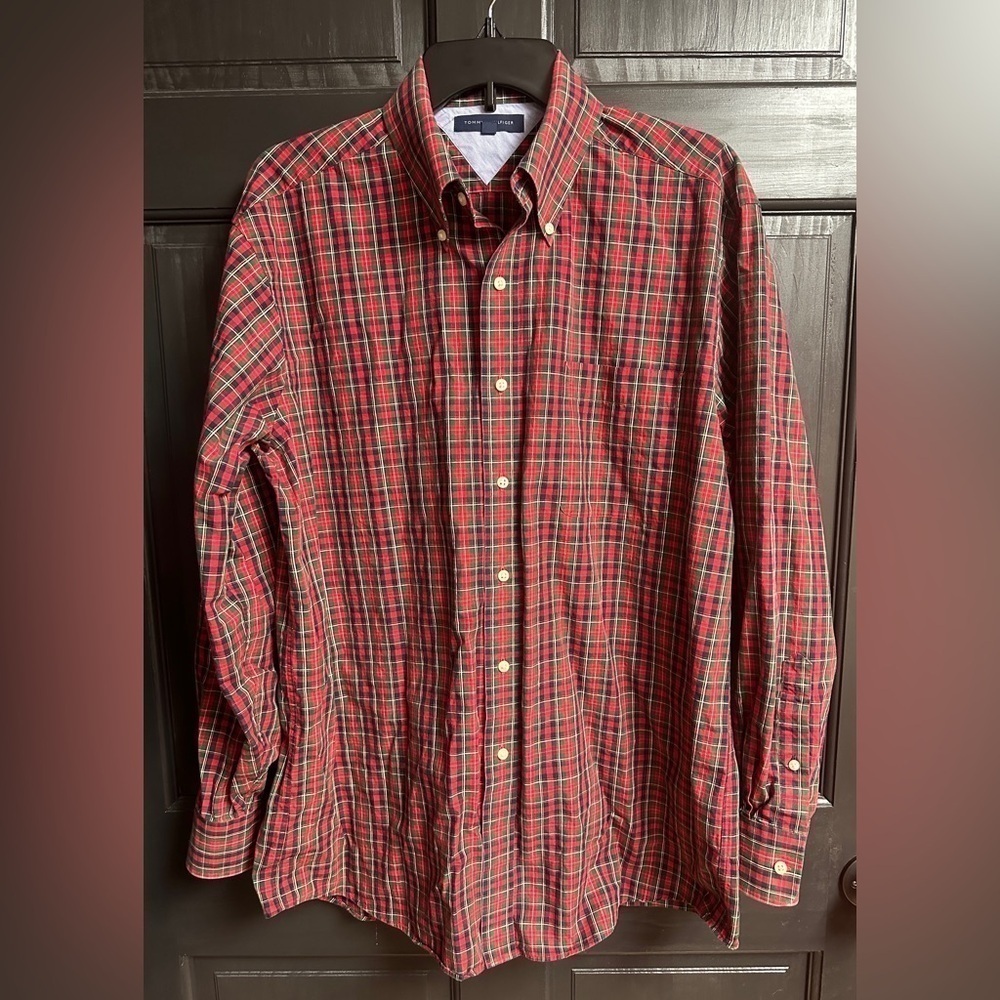 Tommy Hilfiger Regular Fit Long Sleeve Men’s Size L Button Up Red Plaid Shirt
